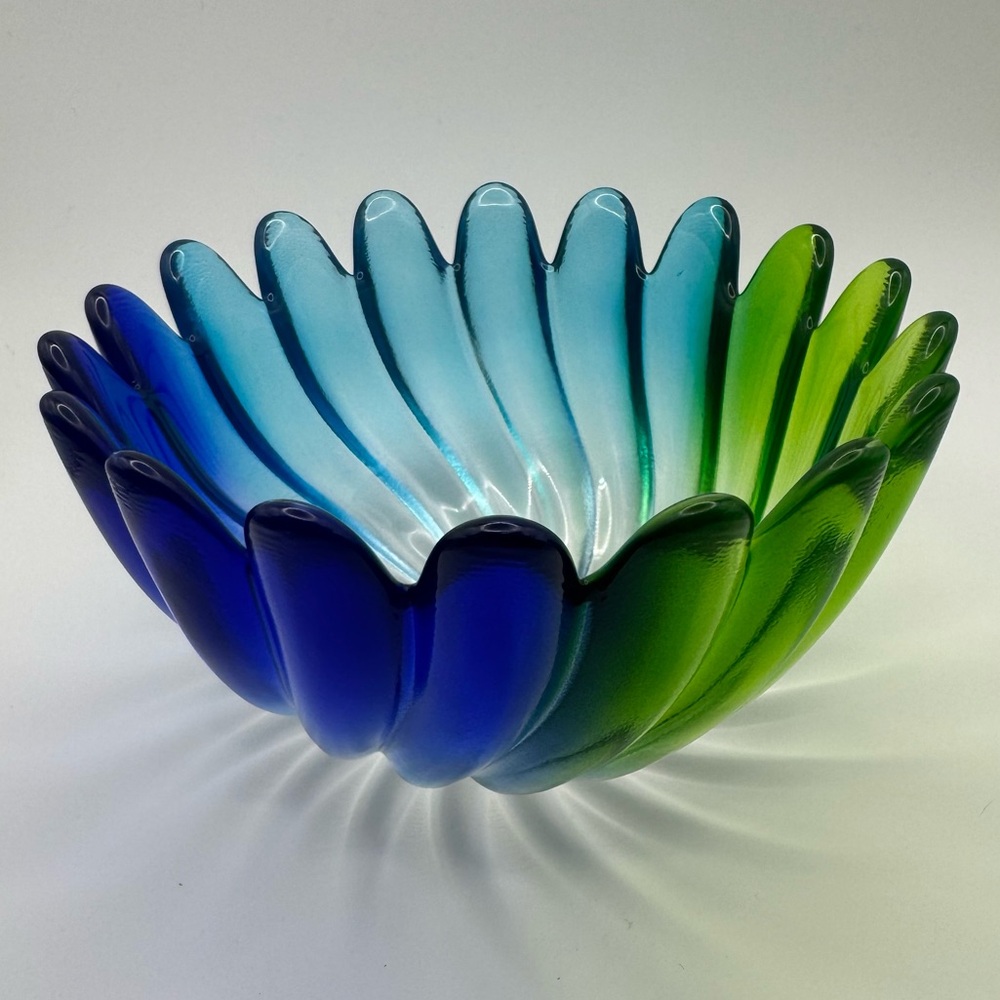 Studio Nova “Solaris” Petal Glass Bowl Blue Green Aurora Borealis 5.75” -Germany